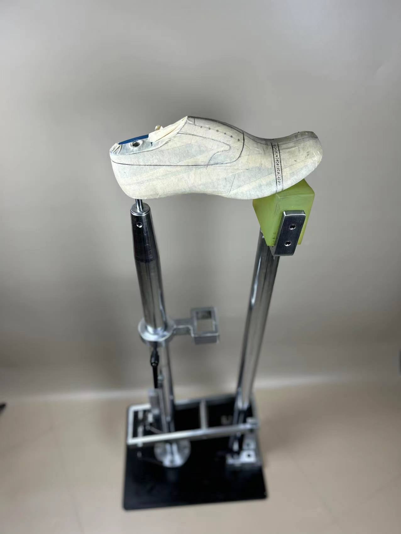 Robust Boot seaming Repairing Lasting Jack