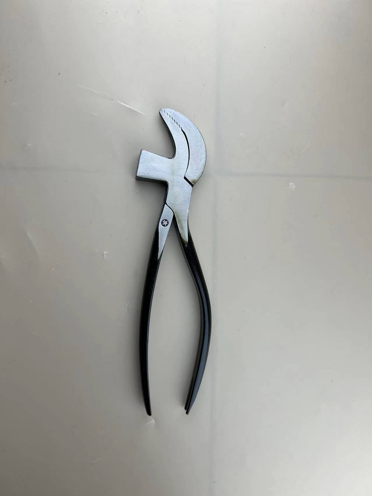 Shoemaker lasting pliers, narrow 3 mm