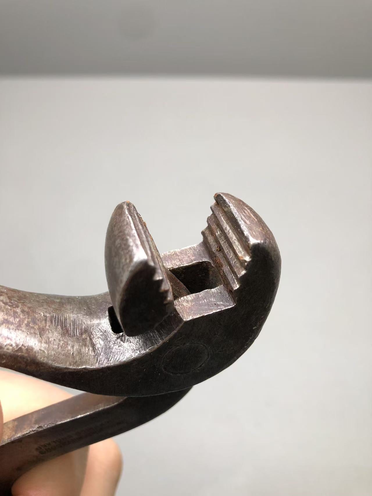 Bull Dog Pliers