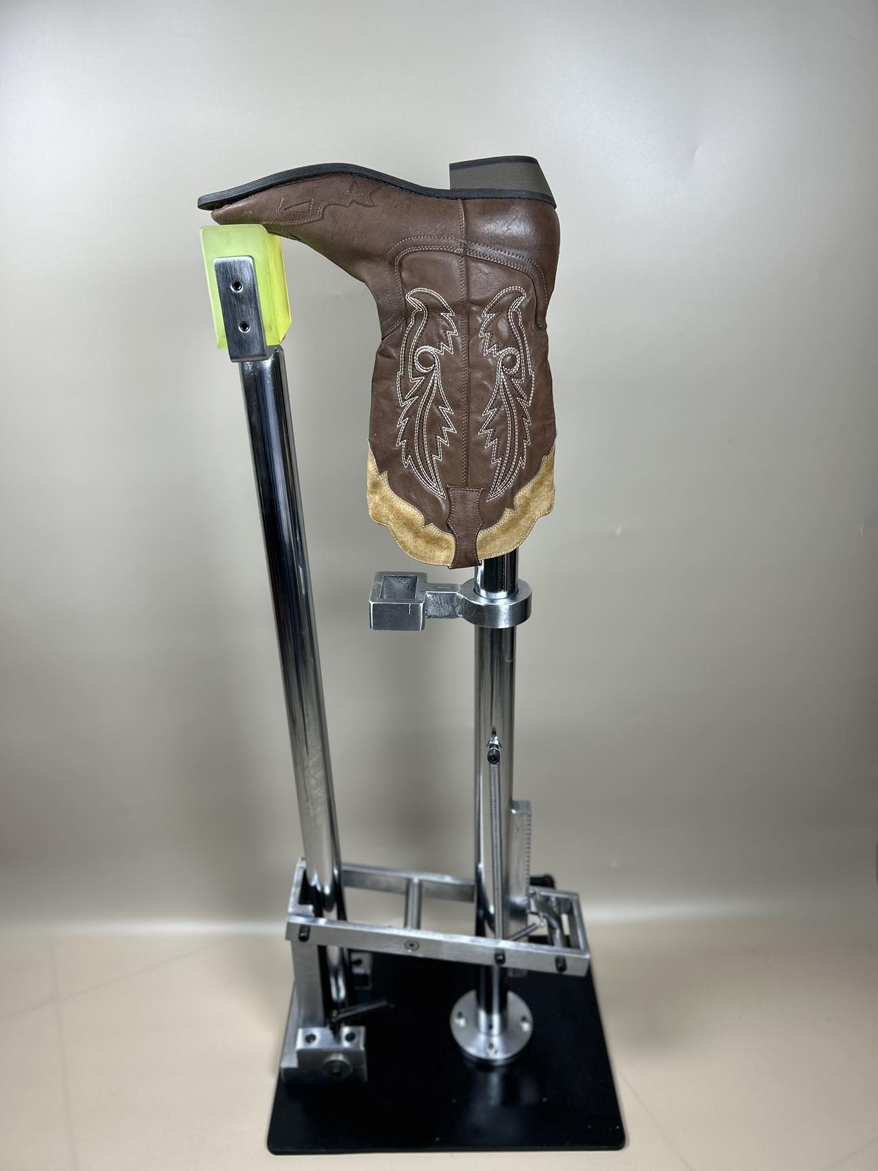 Robust Boot seaming Repairing Lasting Jack