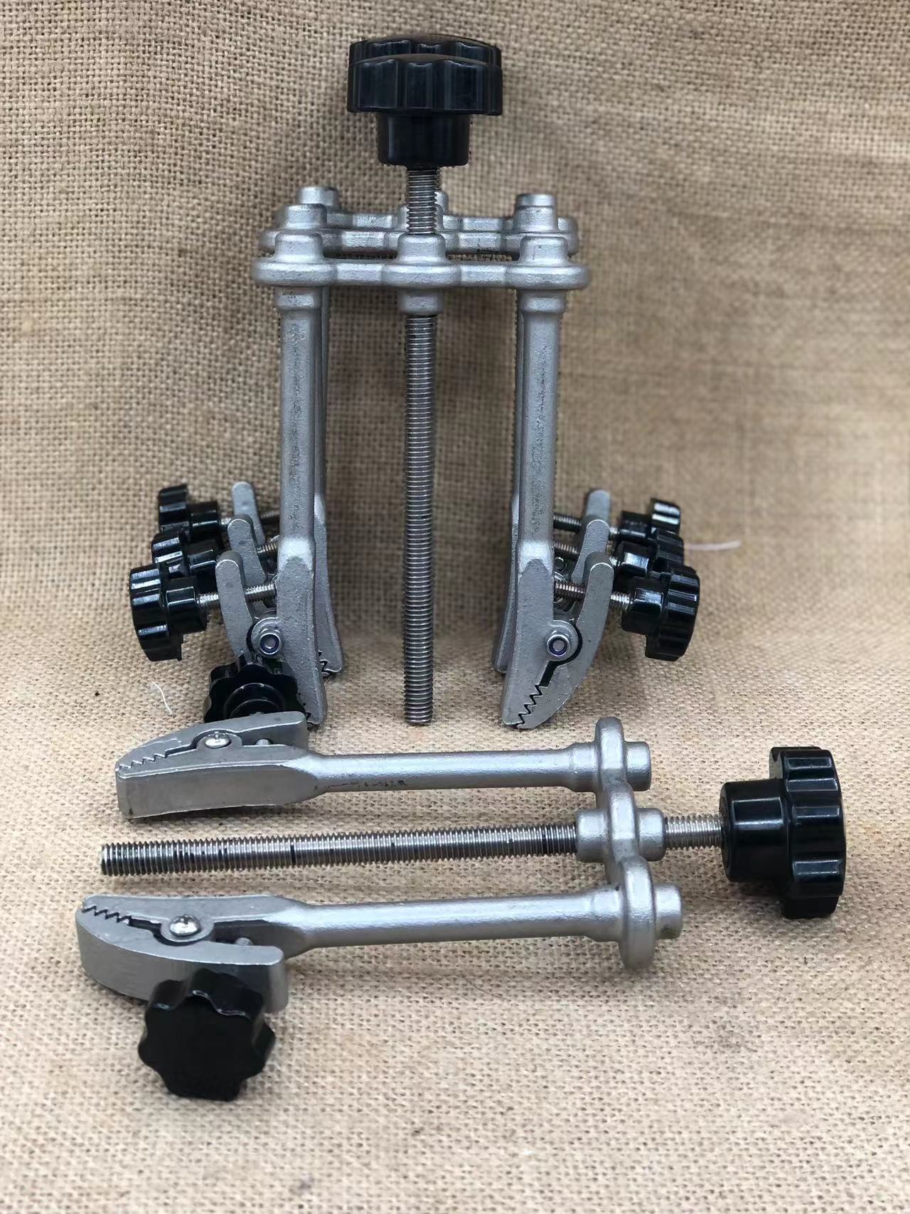Adjustable clamp for upper crimping