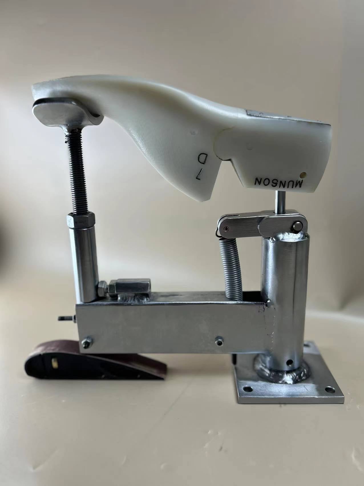 Cobbler Table-top&Bench Shoe Jack