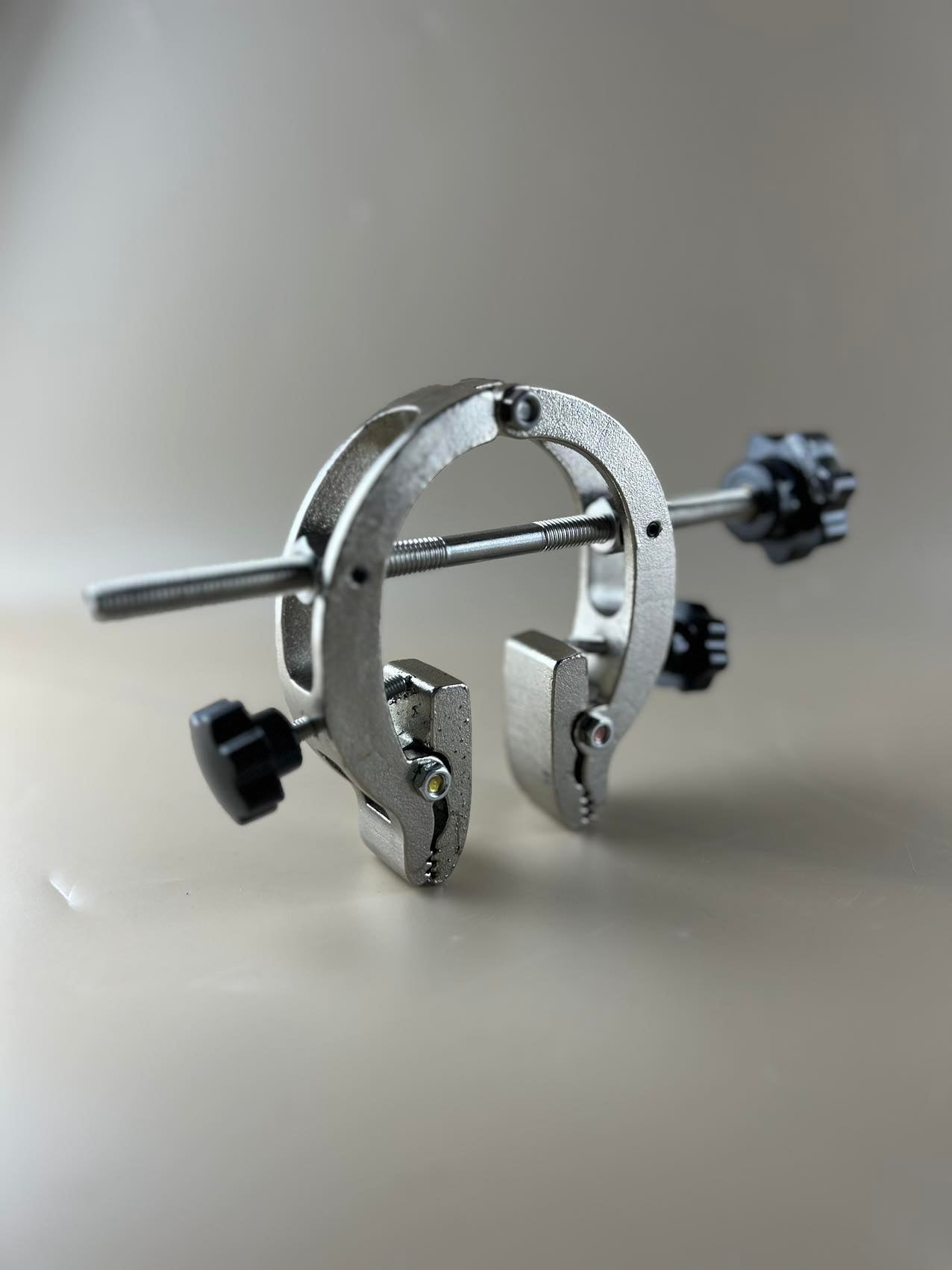 Cobblers Waist Lasting Clamp