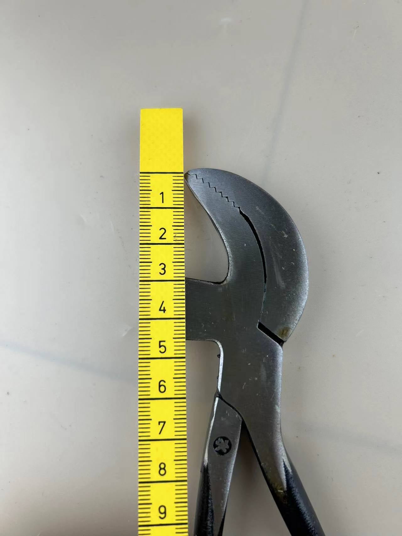 Shoemaker lasting pliers, narrow 3 mm