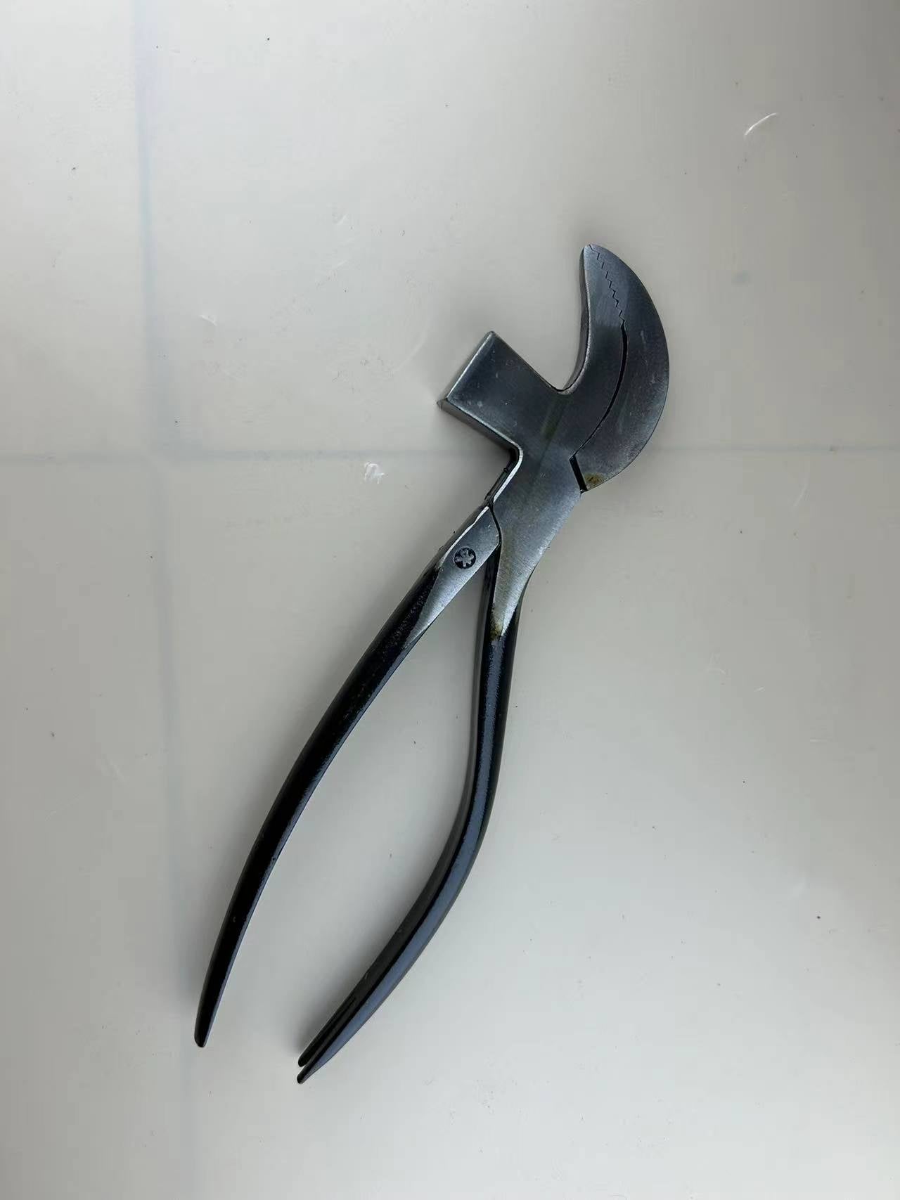Shoemaker lasting pliers, narrow 3 mm