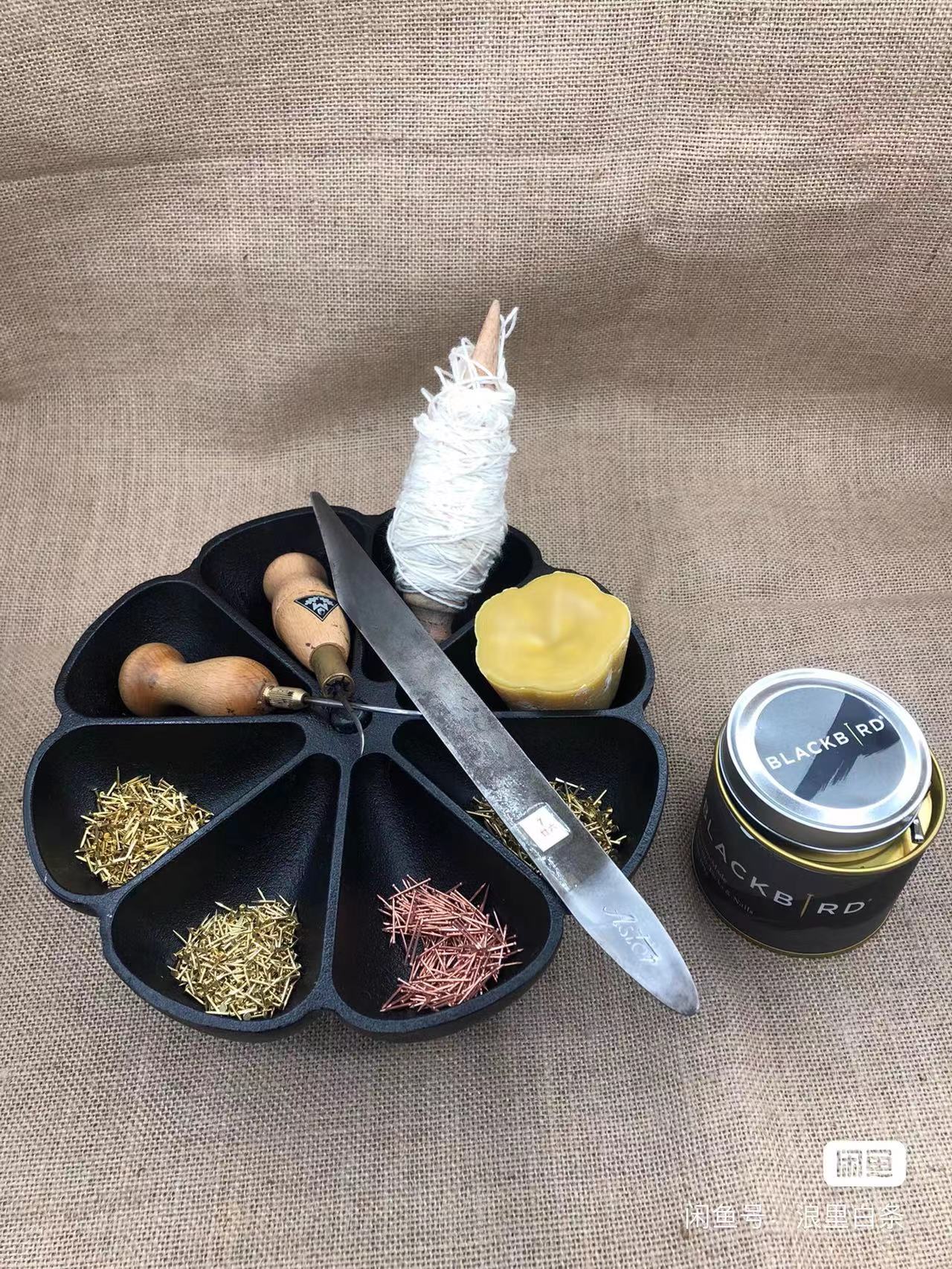 Cast Iron Rotating Cobblers Nail Cup