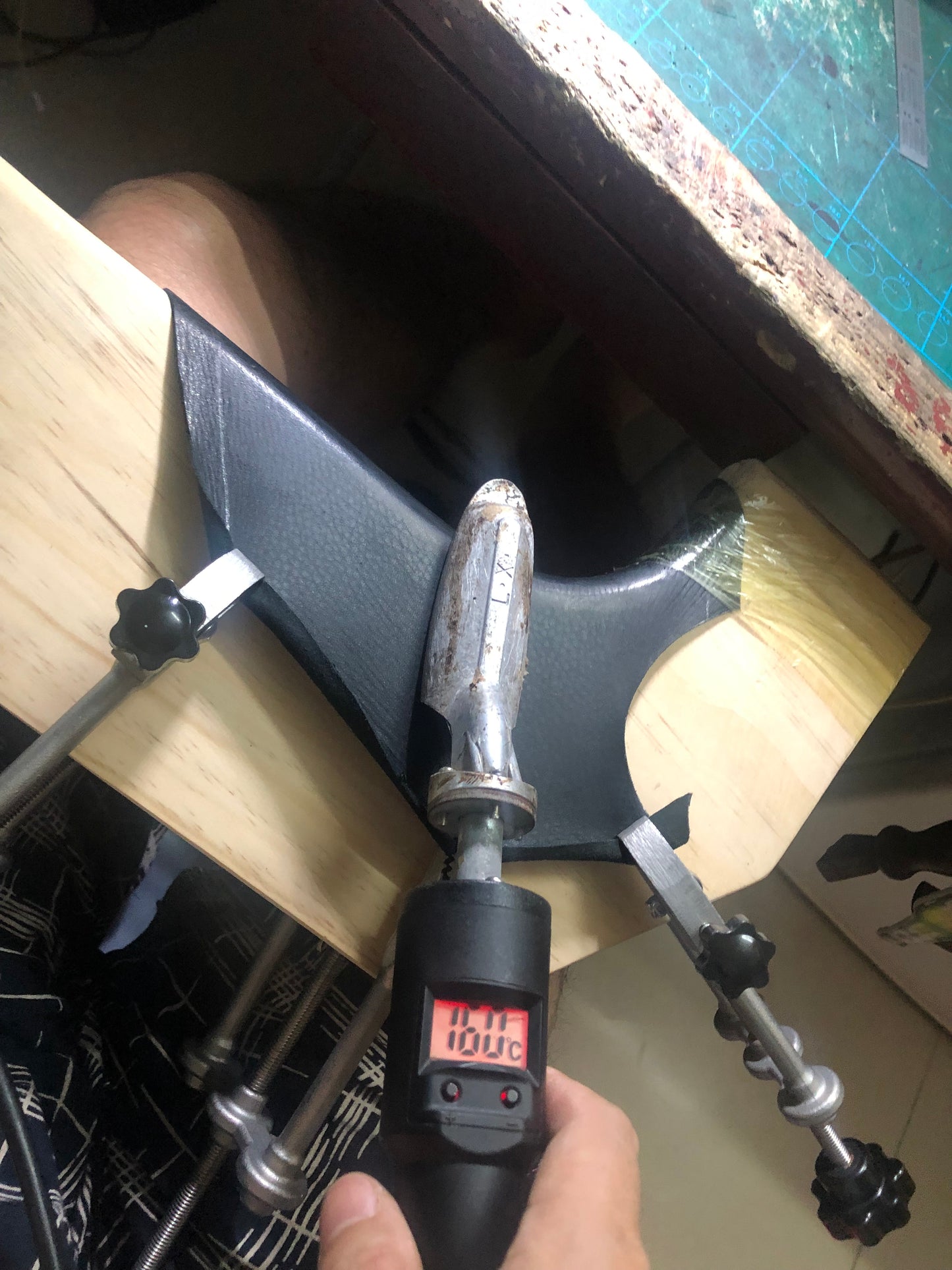 Adjustable clamp for upper crimping